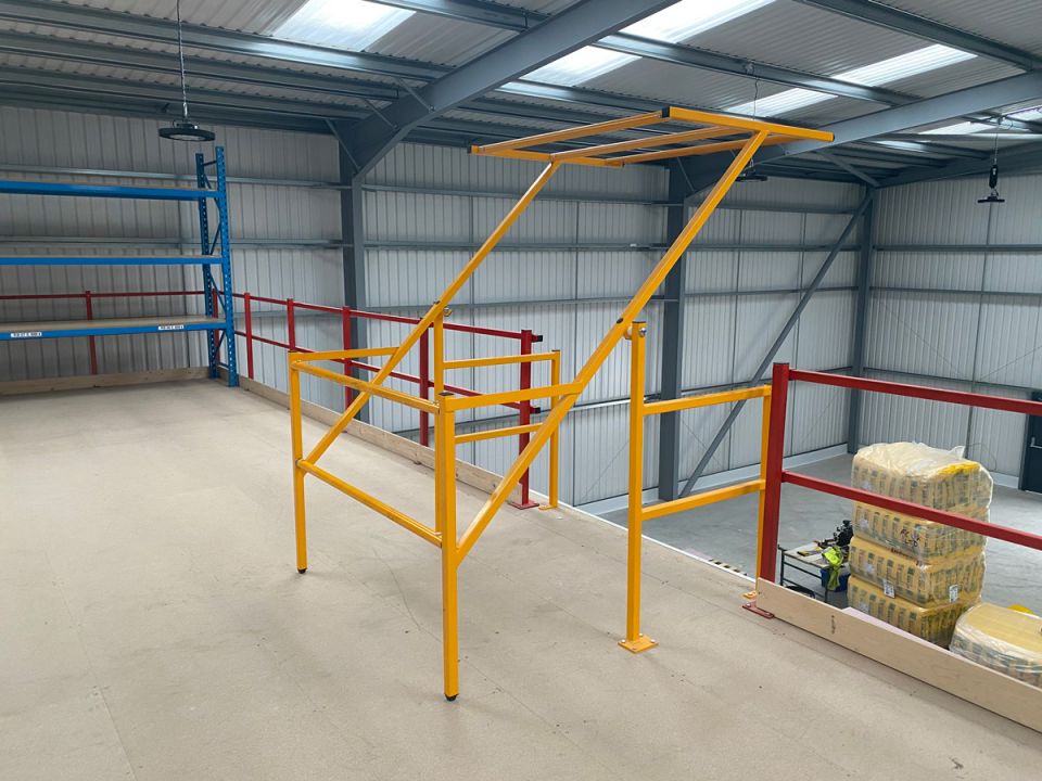 pallet gate for mezzanine floor