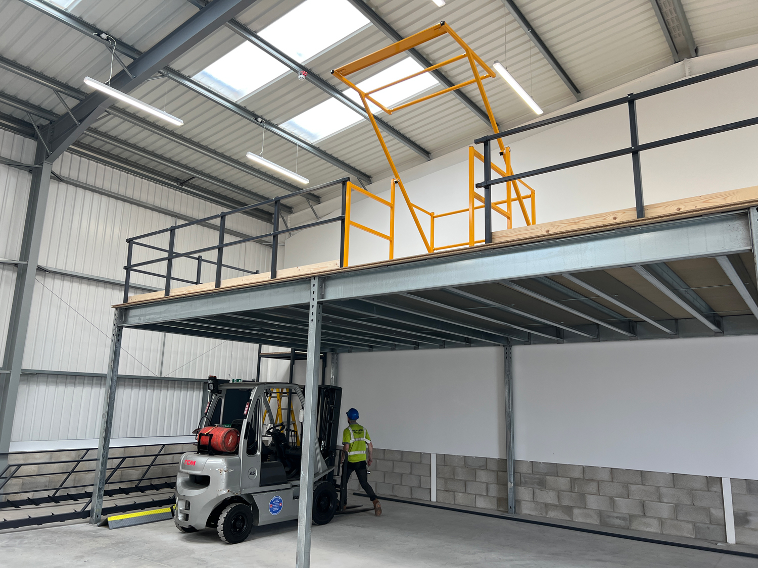 Mezzanine floor installation at GAP